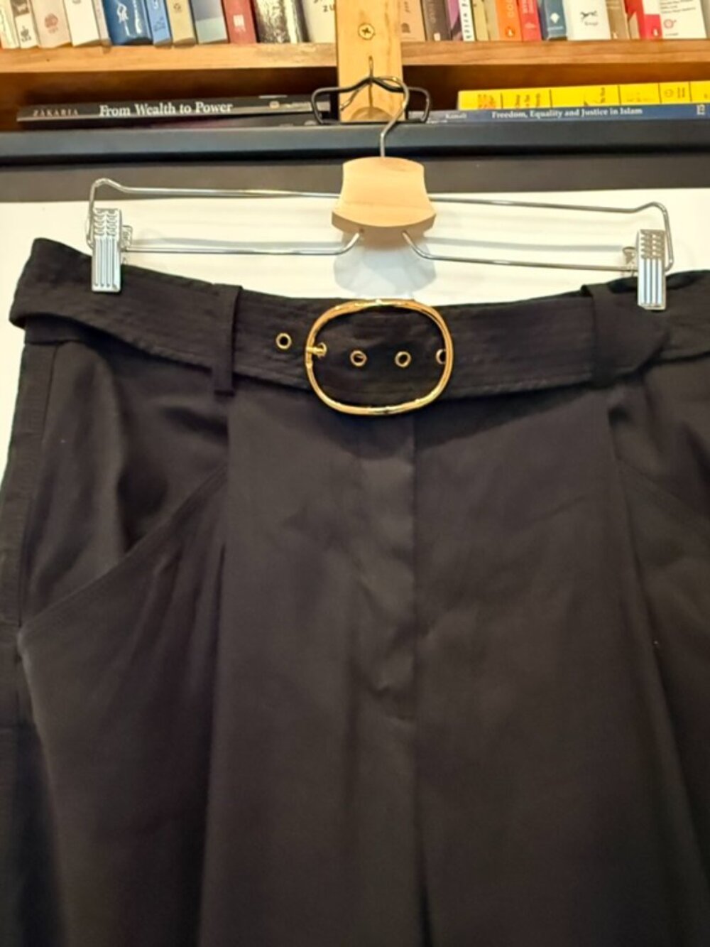 Veronica Beard black belted pleated trousers - Picture 2 of 6